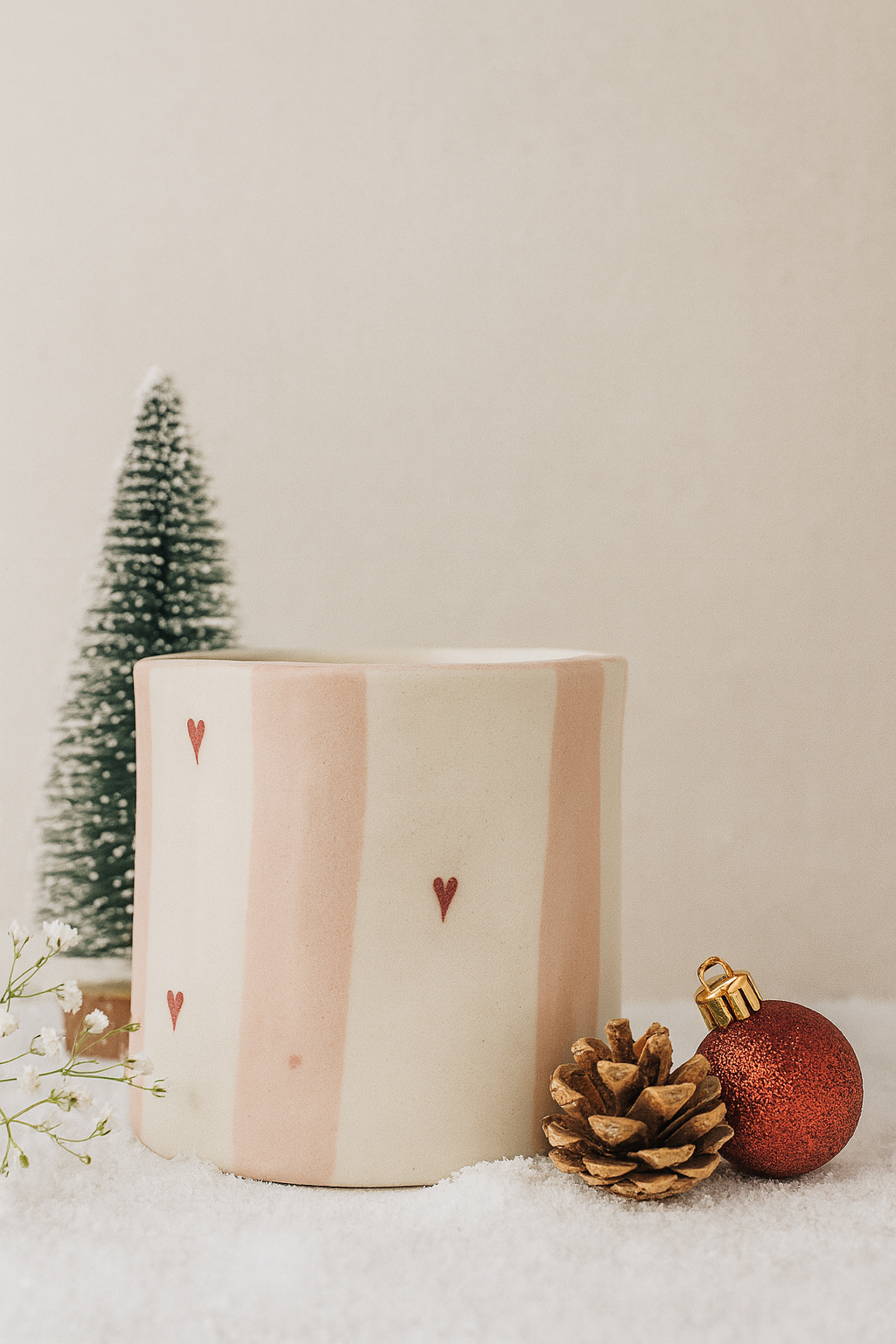 Pink Little Hearts Holiday Mug💕 (300ml)